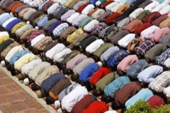 Shalat Istisqo Batam/Joko Sulistyo