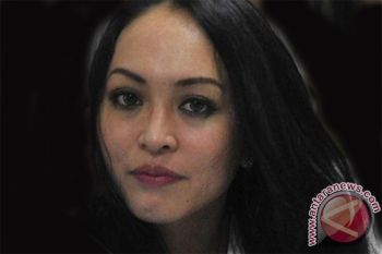 Selebrita dan Sosialita Nyoblos Di Rutan Pondok Bambu 
