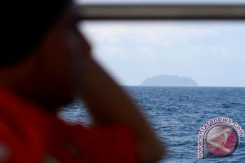 Pimpinan MPR Gunakan Kapal Perang Kunjungi Perbatasan