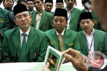  Suryadharma  : Meski Ada Riak-Riak PPP Tetap Solid