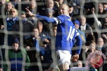 Everton Hantam Arsenal 3-0