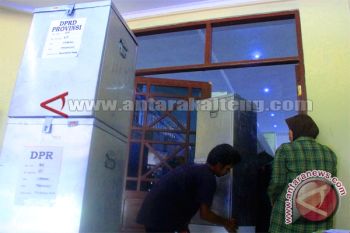 Pemilu - KPU Kotim Distribusikan Logistik Pemilu Delapan Kecamatan 