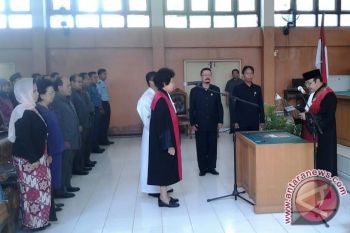 Albertina dilantik jadi Wakil Ketua Pengadilan Negeri Palembang