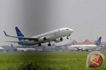 Pesawat Haji dari Solo Transit di BIM