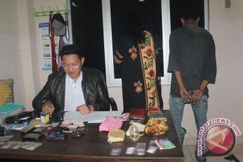 Polres tangkap dua tersangka bandar sabu