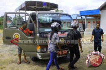 Satpol-PP Barsel Amankan Pelajar Berbuat Mesum