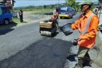 Pemkab Kudus Bantu Aspal Senilai Rp2,9 Miliar