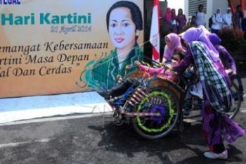 Perempuan Jangan Menumpang Jabatan Suami