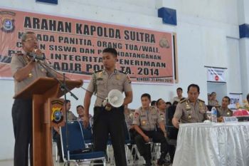 Pendaftar Bintara Polri Polda Sultra 2014 Membludak 