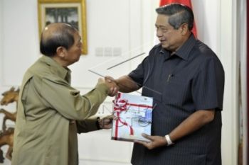 BPK Serahkan Laporan Pemeriksaan Keuangan Ke Presiden