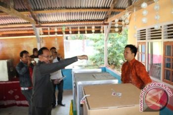 Sinwan Masukkan Surat Suara