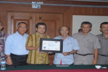 Predikat Bintang 5/Larno