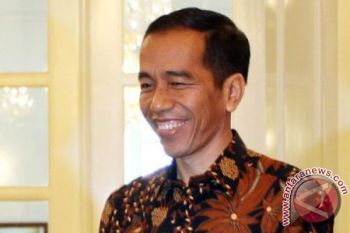 Jokowi ke Kalsel Bertemu Alumni UGM dan Relawan