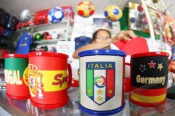 Kostum Tim Piala Dunia Diminati