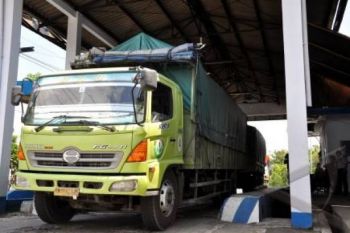 Ganjar: Jembatan Timbang Jangan Diatur Daerah