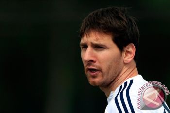Messi Iri Dengan Maradona