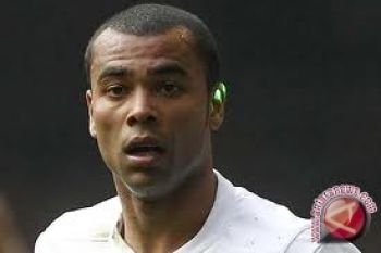 Cole mundur sebagai pemain internasional 