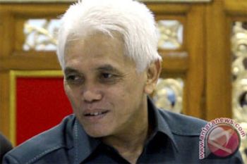 Menko Perekonomian Hatta Rajasa Mundur Setelah Cawapres