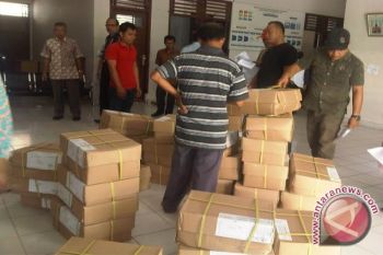 Diknas OKU terima paket soal Ujian SD