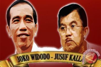 Jokowi--JK Memulai Kampanye Dengan Tumpengan