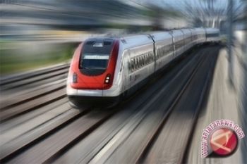 Jepang tertarik pembangunan kereta api cepat di Indonesia     