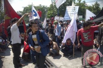 Mahasiswa NTB unjuk rasa soroti permasalahan pendidikan