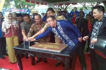 Menteri Koperasi UKM Resmikan Pasar Sentral Kendari 