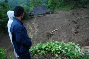 Tujuh Desa Terkena Longsor, Kerusakan Rumah Diverifikasi