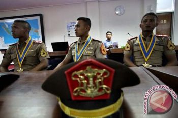 Presiden Lantik 453 Perwira Baru TNI