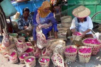 Harga Mawar Naik Jelang Ramadhan