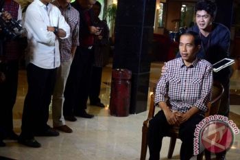 Jokowi : Tarawih Nomor Satu, Presiden Nomor Dua