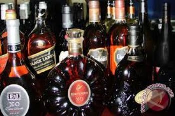 Polres Pekolongan Sita Puluhan Botol Miras