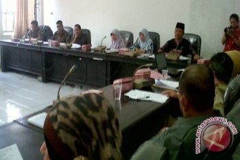 Pin Emas Senilai Rp140 Juta Untuk Legislator Kota Palu