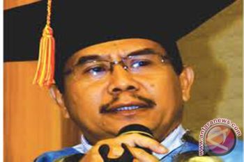 Wisuda XI STMIK Adhi Guna Dimeriahkan Seminar IT