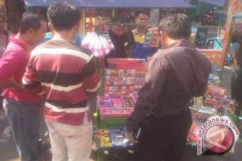 Wali Kota minta pedagang tidak jual petasan