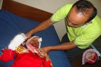 Korban luka parah disering babi dibantu dermawan