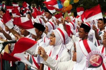 Seragam Sekolah Wajib Dilengkapi "Badge" Merah-Putih