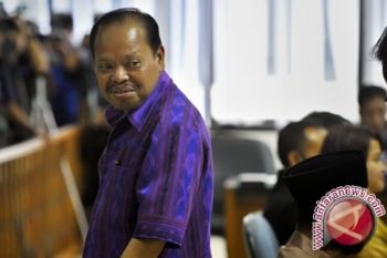 Sutan Bhatoegana Didakwa Terima Hadiah Berupa Mobil Alphard
