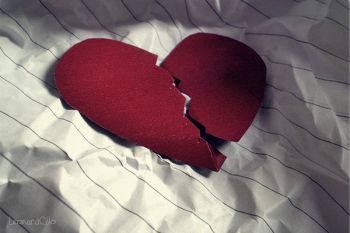 10 Cara move on setelah putus cinta yang sehat dan efektif