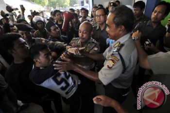 DEMO KORUPSI BALAI POM SULSEL