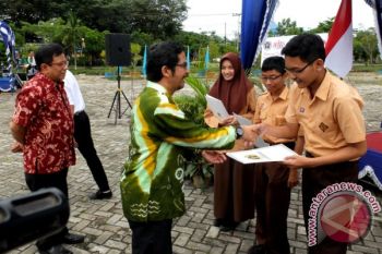 PELAJAR MENULIS CERPEN