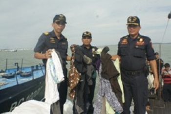 BC Kepri Gagalkan Penyelundupan Baju Bekas