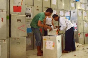 Bongkar Kotak Suara