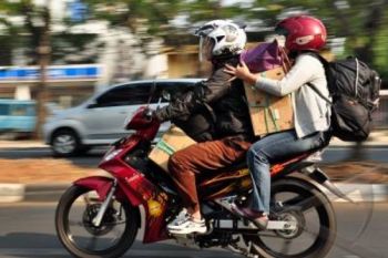 Diguyur Hujan, Sebagian Pemudik Nekat Menerobos