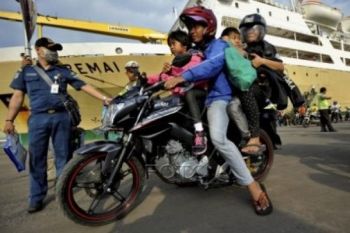 Ribuan Pemudik Motor Tiba di Pelabuhan Semarang
