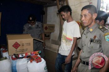 Satpol PP Razia Pedagang 