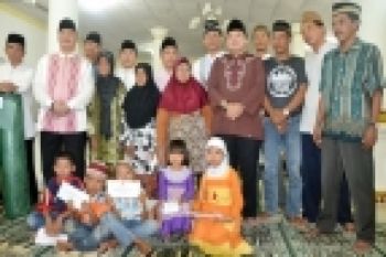 Gubernur &amp;amp; Warga Way Hilau
