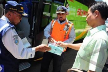Petugas Dishub Magelang Cek Kondisi Angkutan Mudik Lebaran