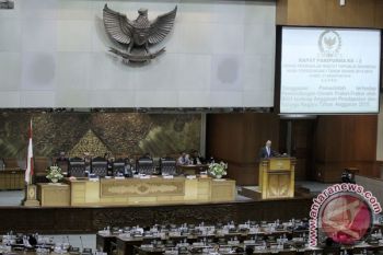Kajian Ilmiah Tentang DPR Masih Sangat Minim