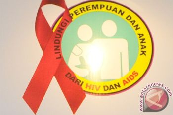 Dokter: HIV bisa menular melalui kontak langsung dengan cairan tubuh penderita